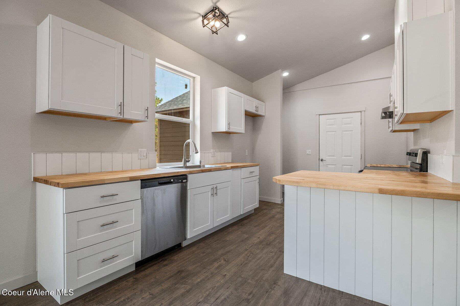 Image 4: Kitchen with Shiplap