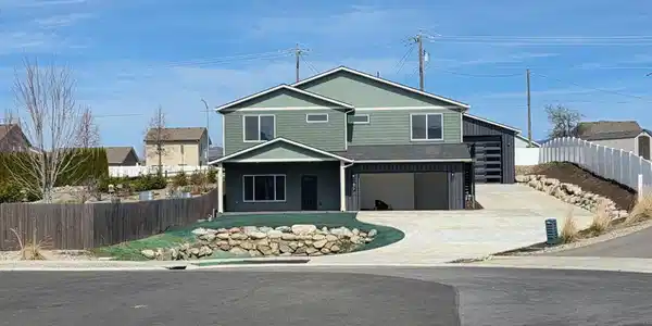 677 W Rory AVE