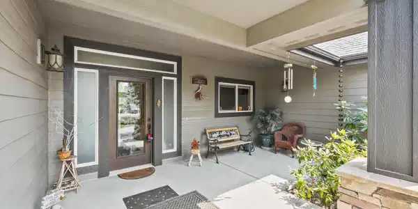 Image 2: Covered Front Porch