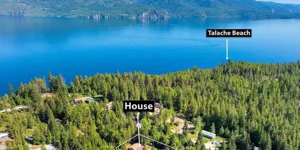 Image 3: Minutes from the Lake!