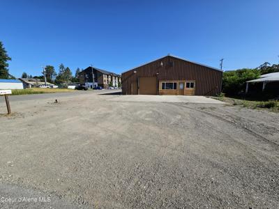 503 E RAILROAD AVE