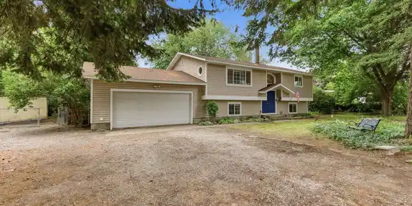 Image 3: 3-web-or-mls-DSC04915