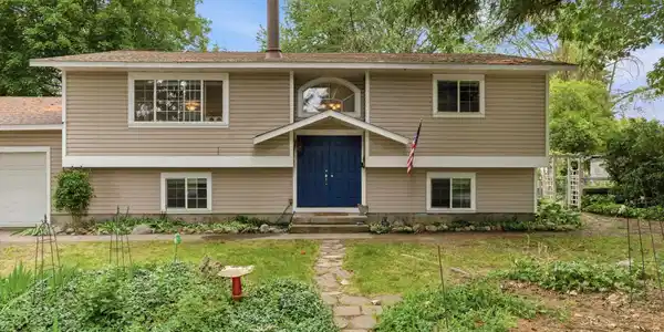 Image 4: 4-web-or-mls-DSC04920