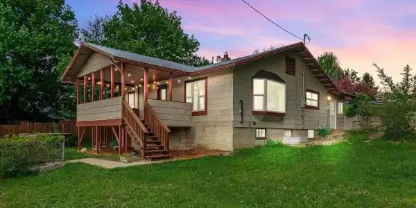342 Summit Blvd