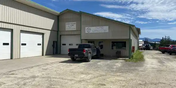 Image 4: Exterior