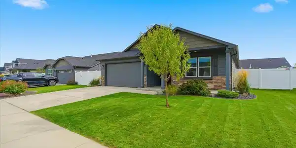 Image 4: 02-Front of Home