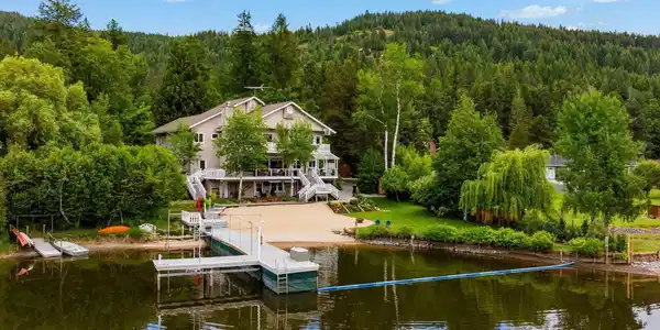 679 Comeback Bay Ln