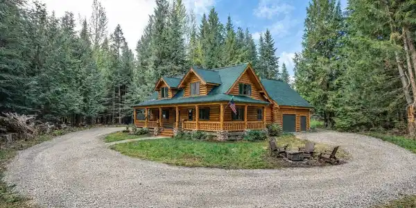 Image 3: Example Home