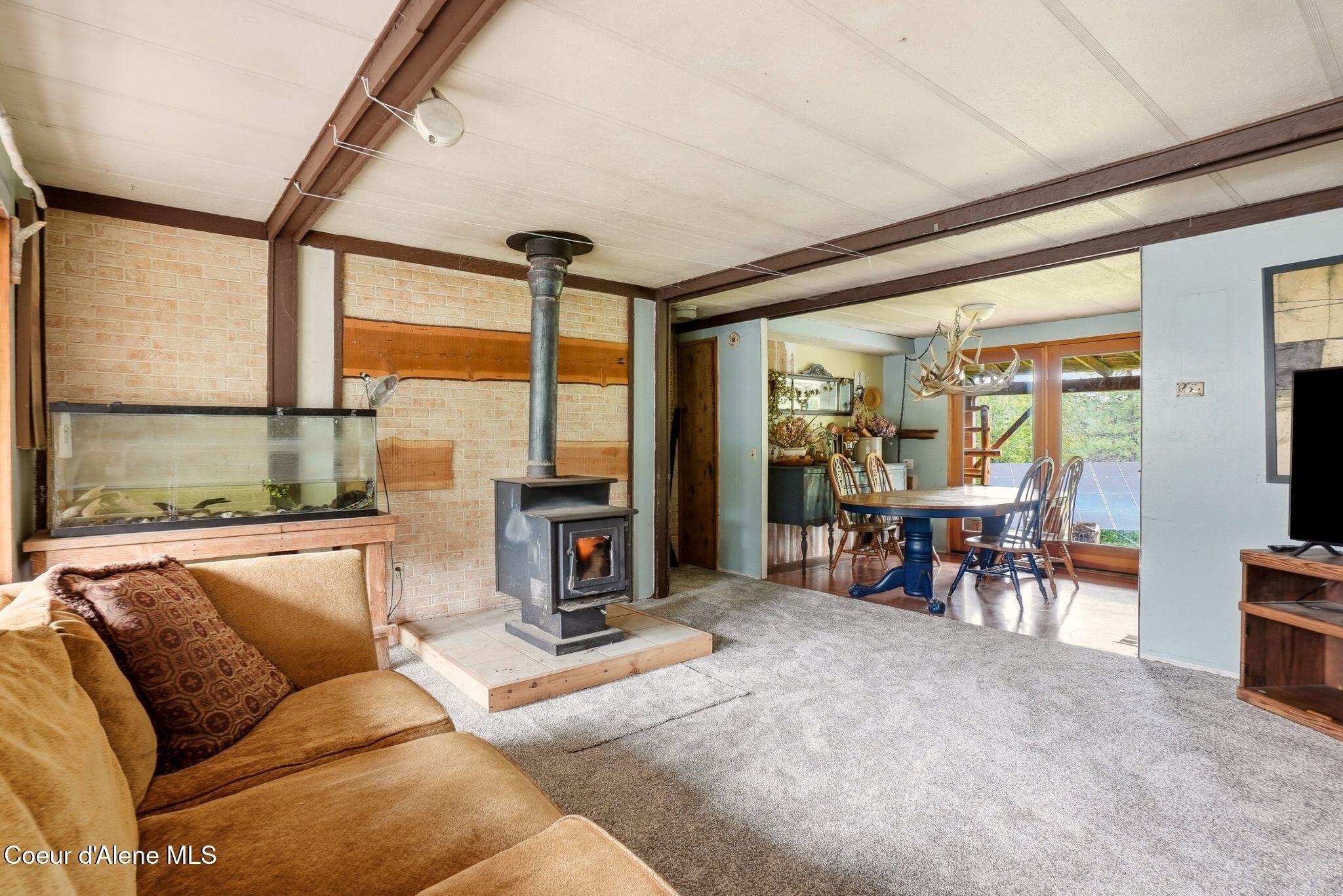 Image 2: Living Area