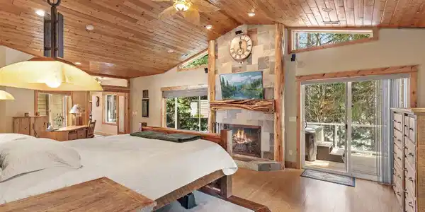 Image 3: Primary Suite w Fireplace