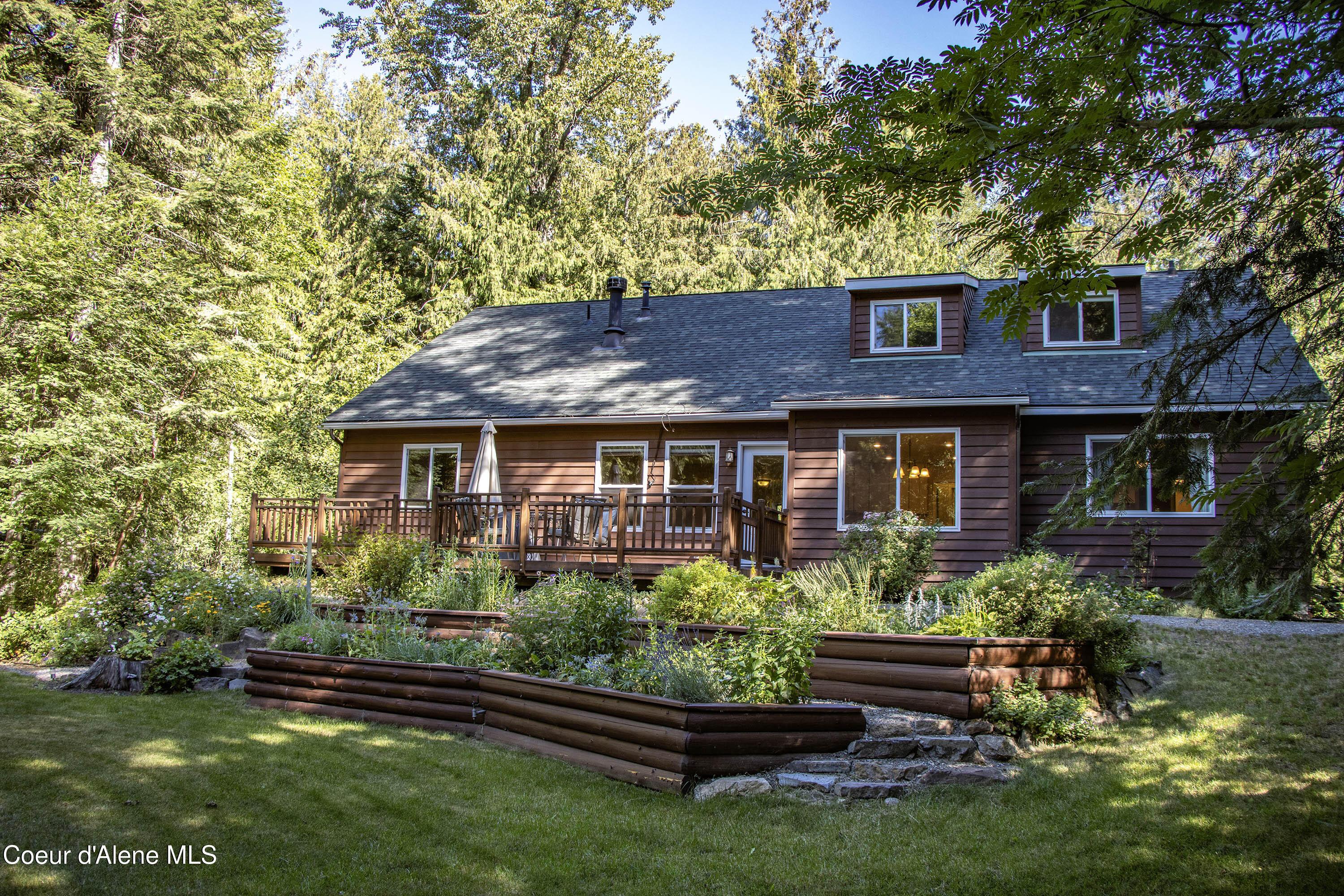 Image 2: Back Yard Oasis