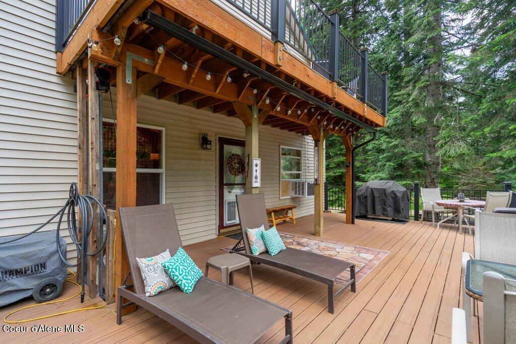 Image 4: Patio