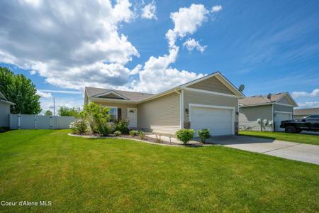 2290 E Knapp DR