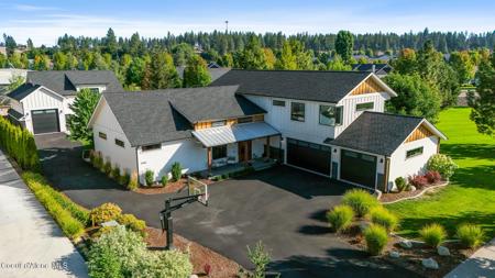 4826 W Mill River Ct