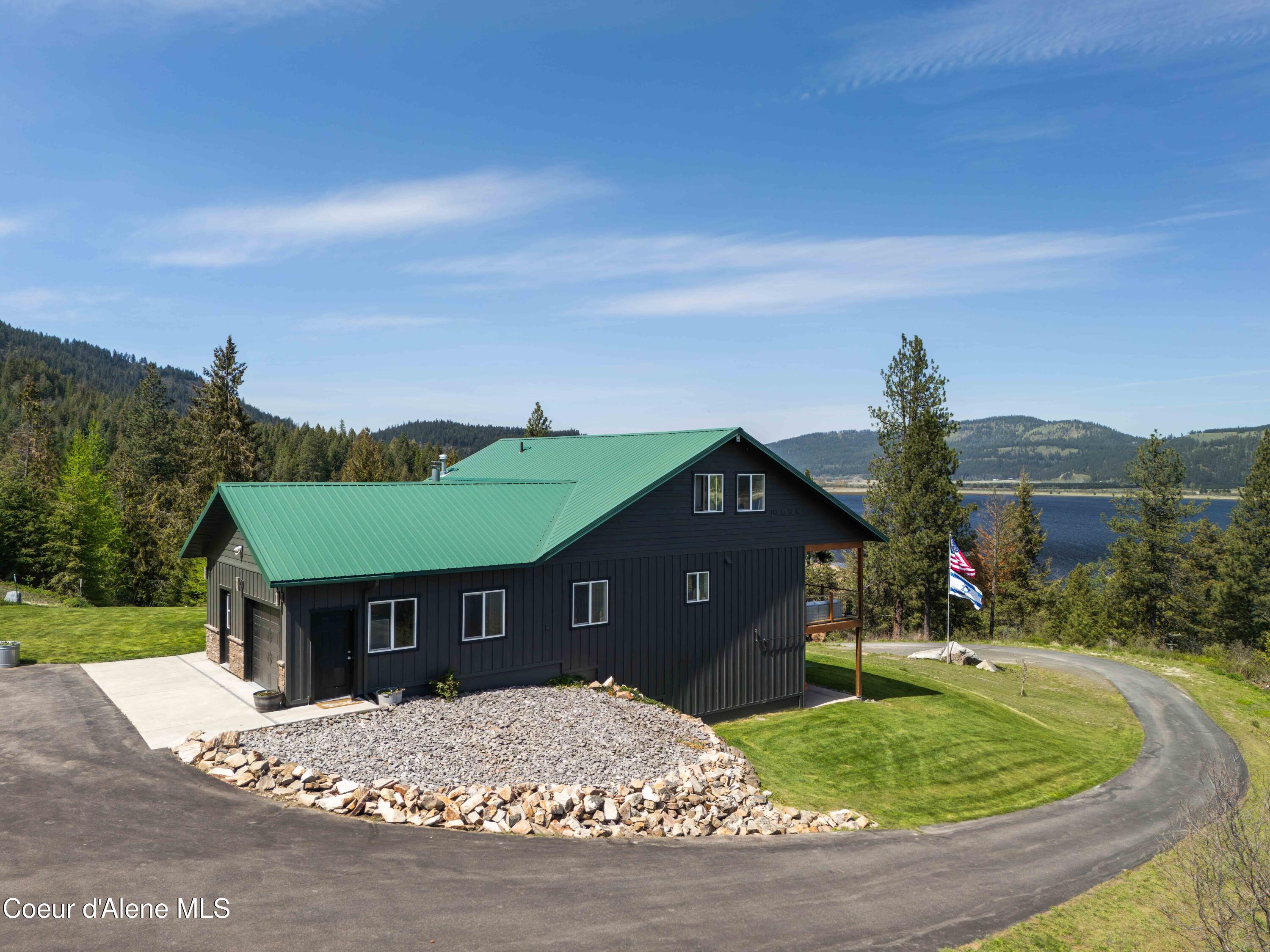 Image 4: Home with View