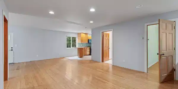 Image 3: 5336WLodestarAve-2