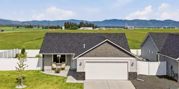 12704 N CAVANAUGH DR