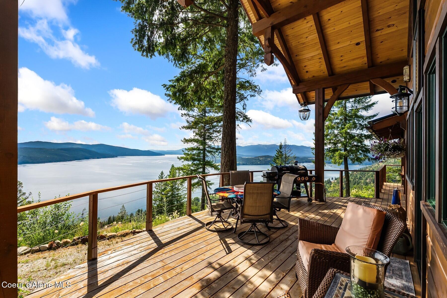 Image 1: Stunning Outdoor Living Spaces