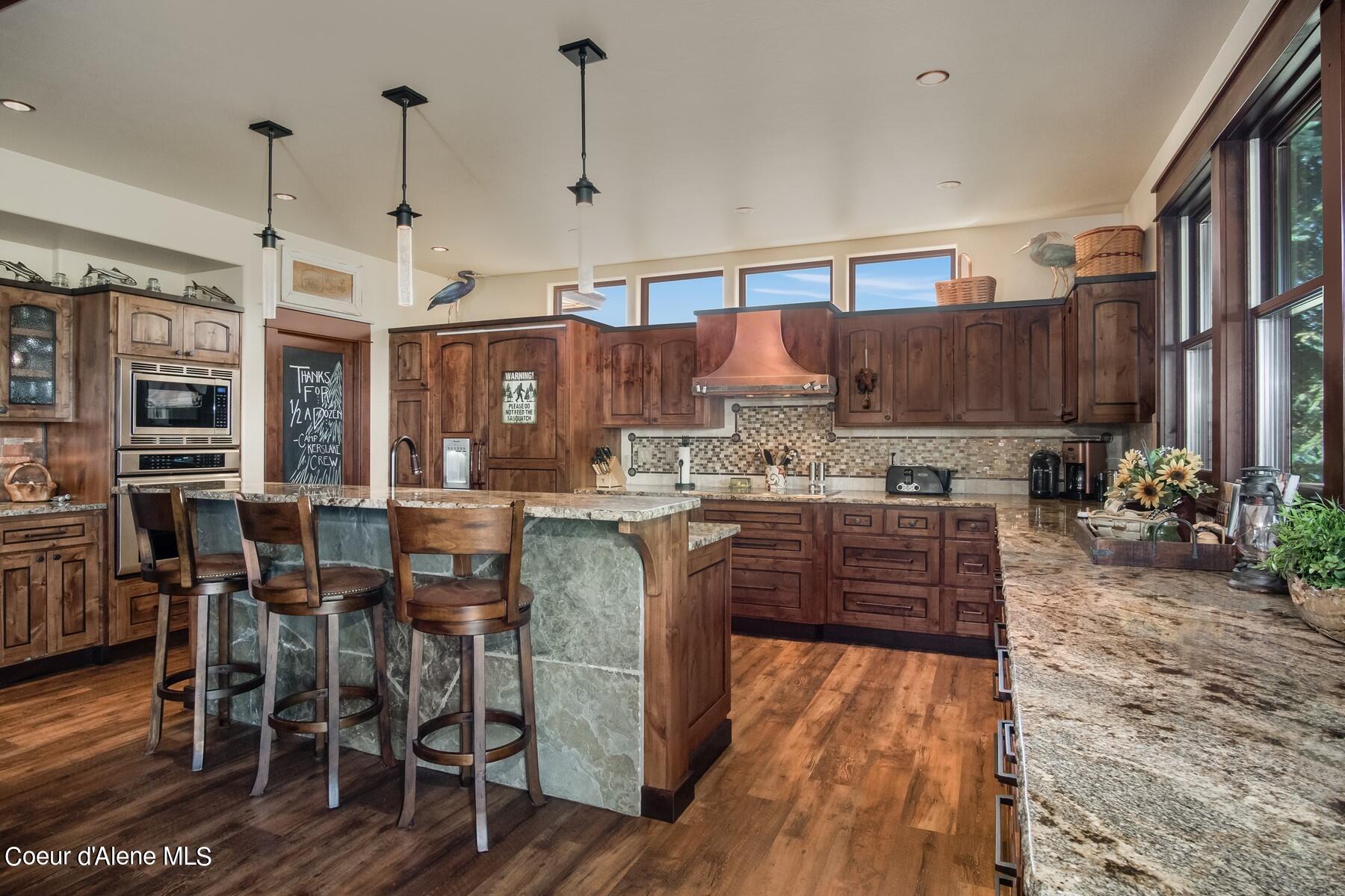 Image 3: Designer Kitchen