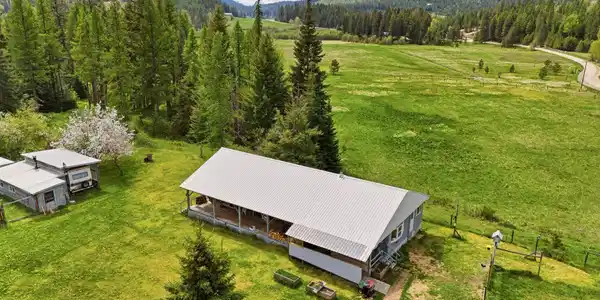 2222 Jewel Lake RD
