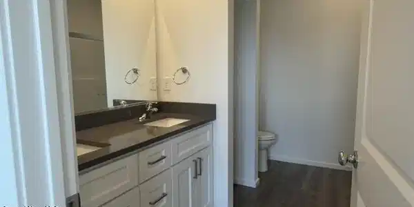 Image 4: 5360 Aquila - Primary Bath