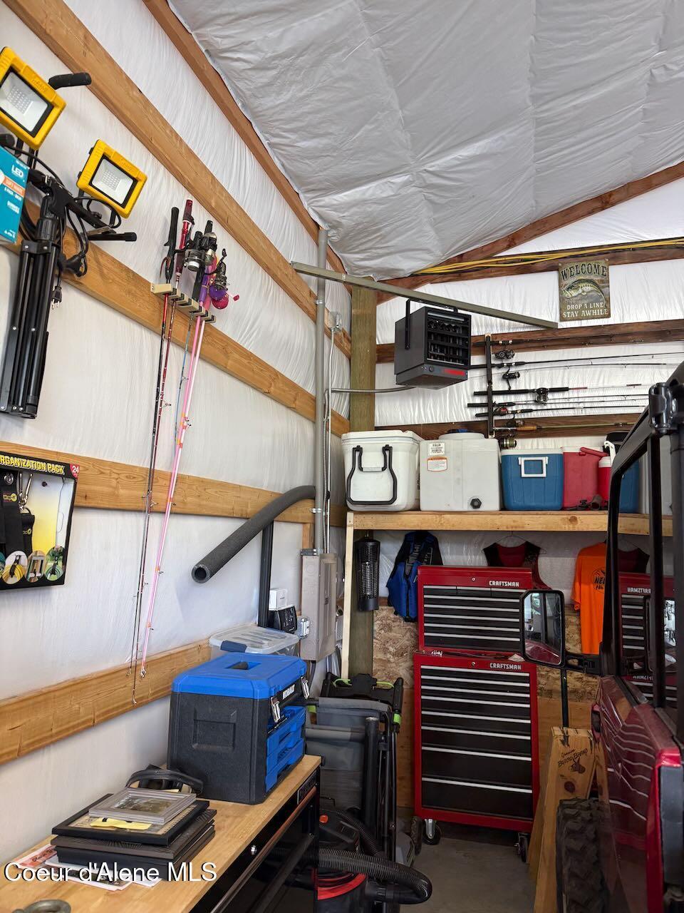 Image 2: Heated Shop