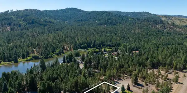 Image 4: Build Your Home Here!