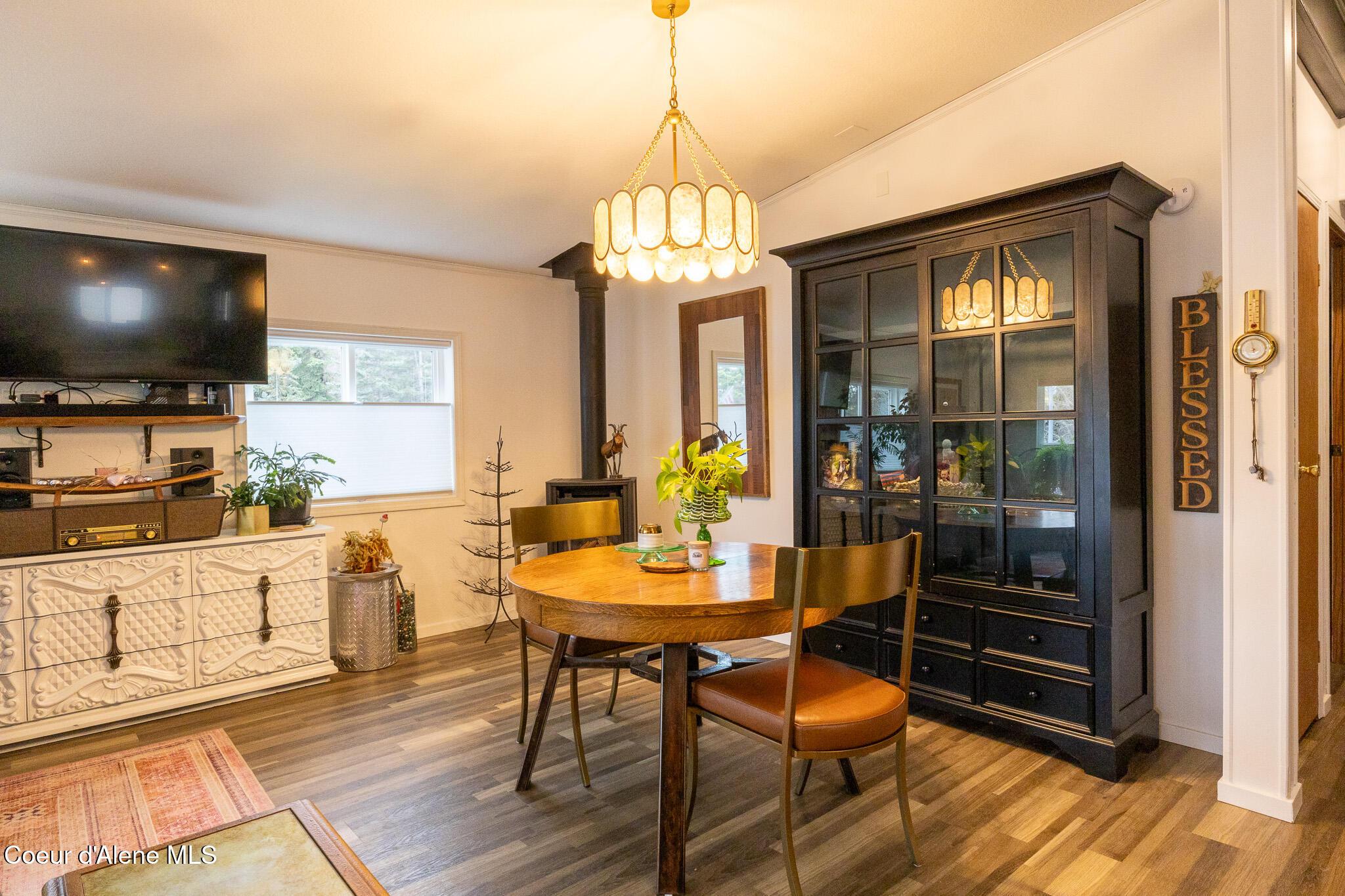 Image 2: Dining Room