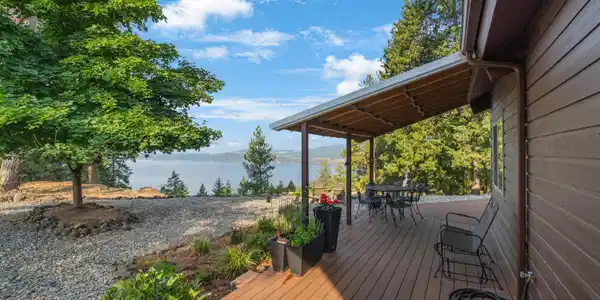 Image 3: Wrap Around Deck-Views-6