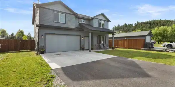 Image 3: 11-Front of Home