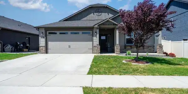 13241 N Loveland WAY