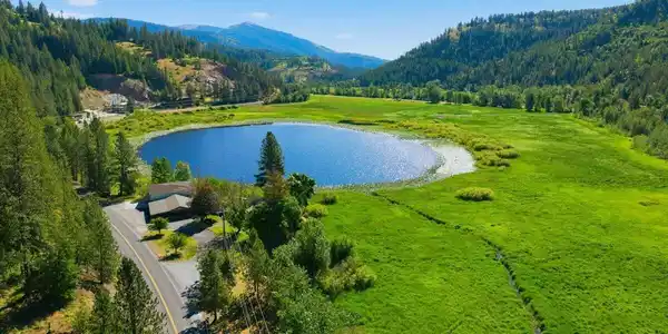 Image 2: Lake Access