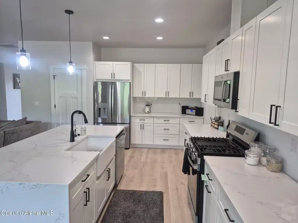 Image 1: Kitchen 3