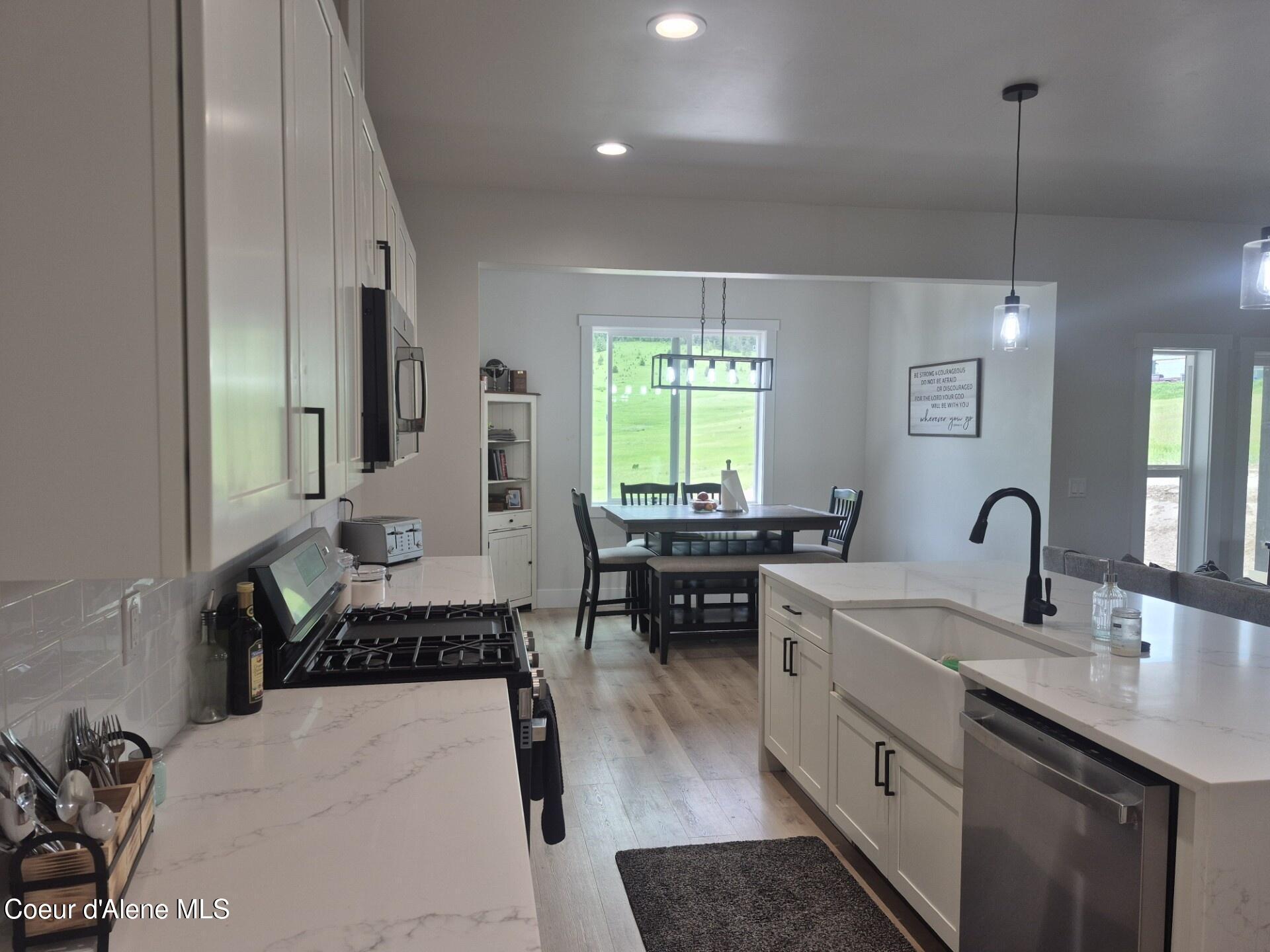 Image 2: Kitchen 1