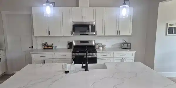 Image 3: Kitchen 4