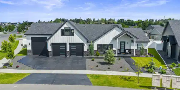 Image 2: 16 x 35 RV Garage