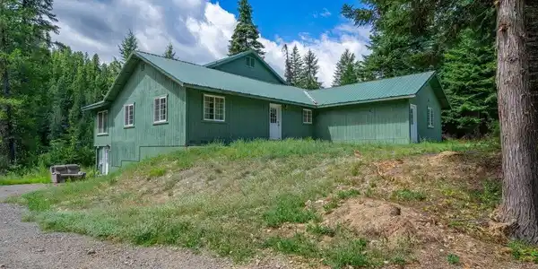 842 Eastriver Spur