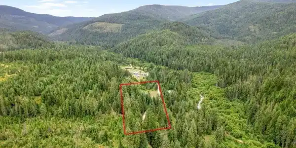 8xx Eastriver Spur