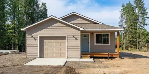 Image 2: Front Exterior