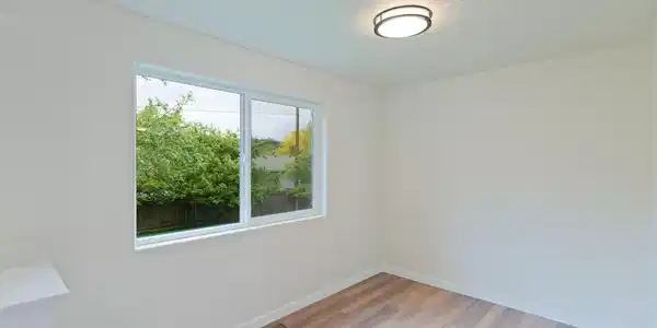 Image 3: Dining Room