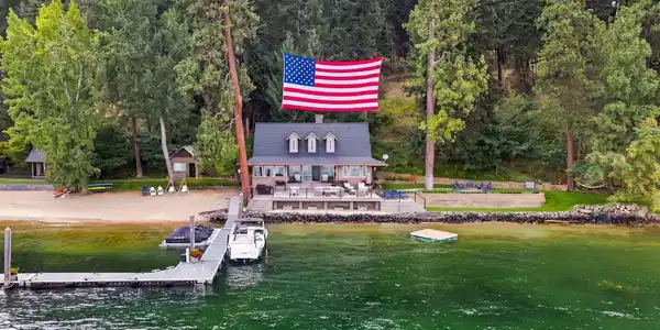 Image 4: Inside-Media-Coeur D'Alene Lake-87-Flag
