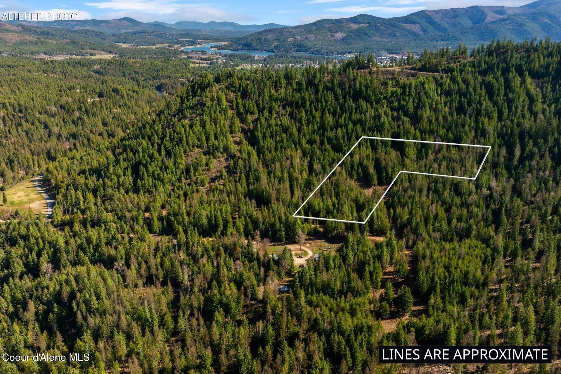 Image 3: Lot 2