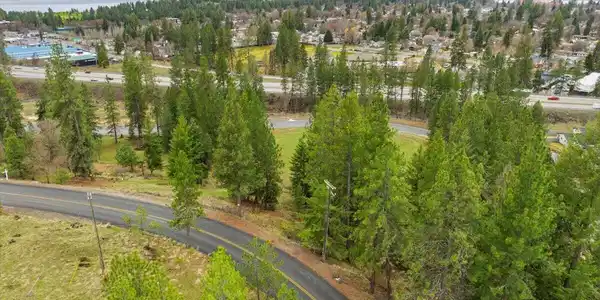 2594 E Fernan Hill RD