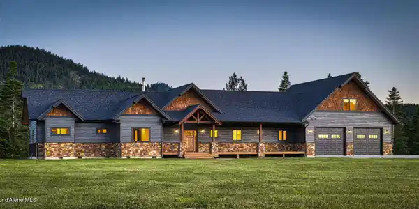 Image 2: Front Exterior