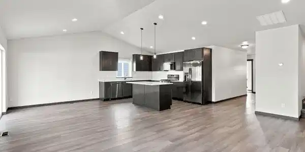 Image 4: Living Room, Kitchen