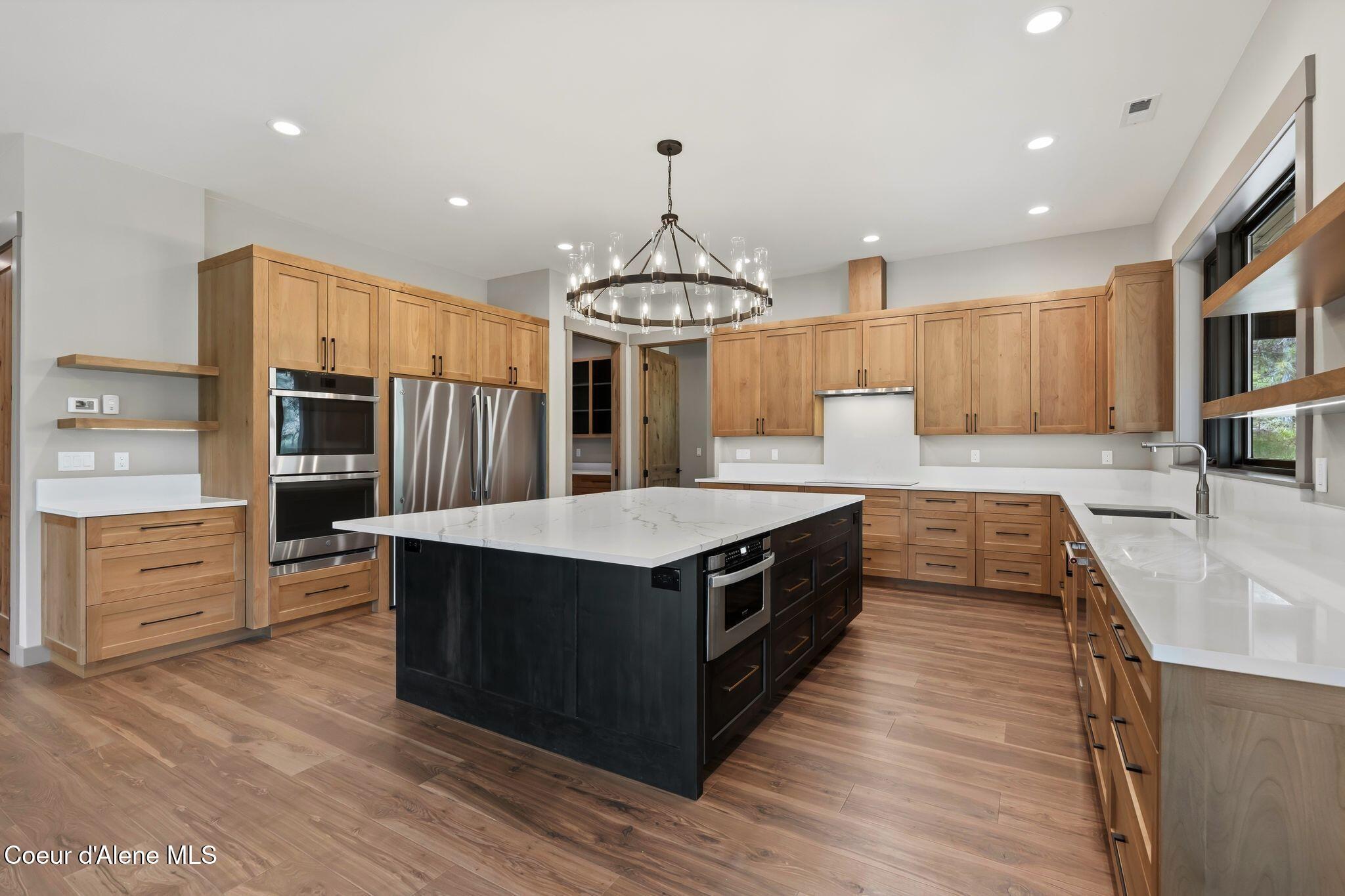 Image 4: Kitchen 2