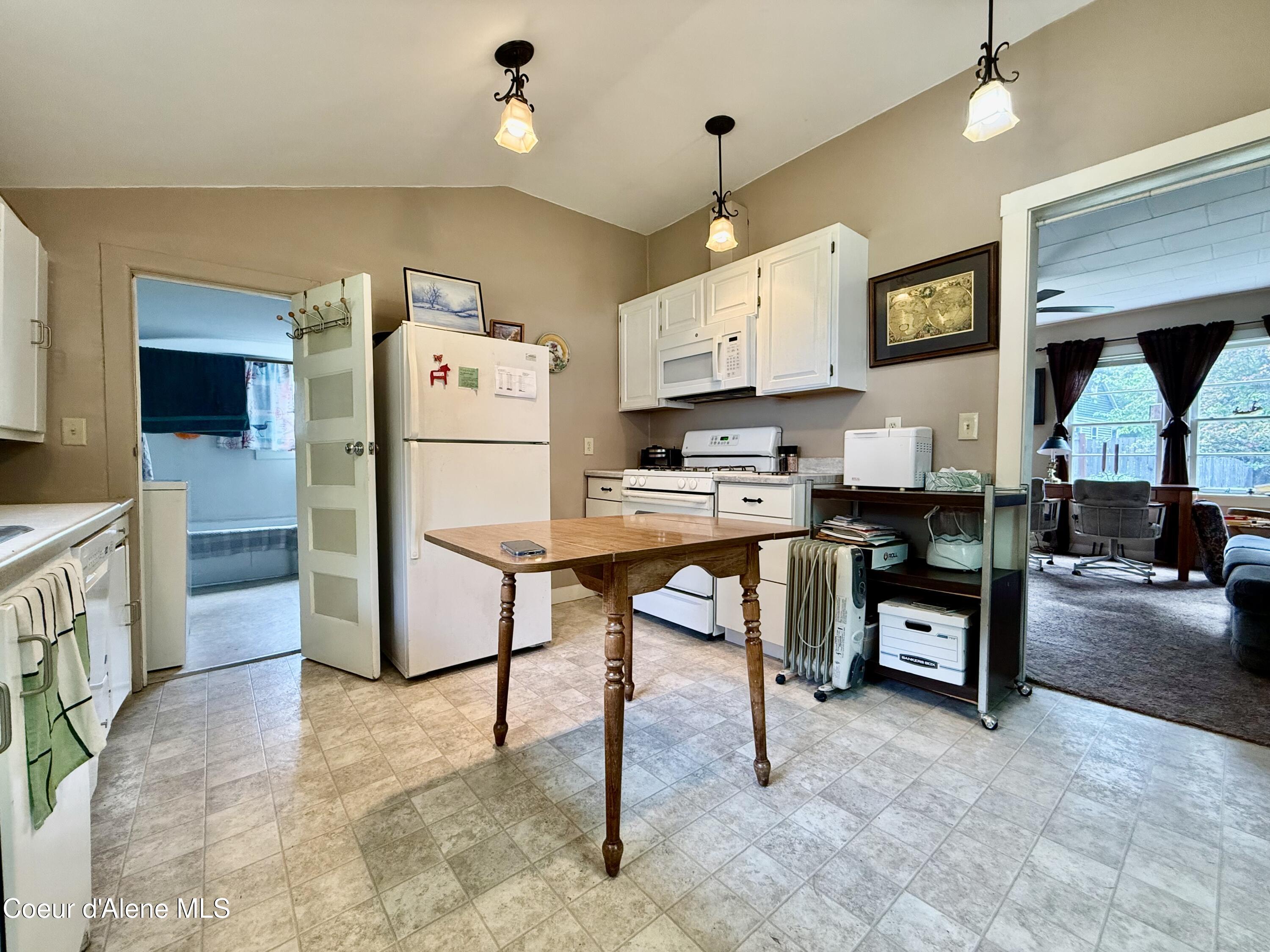 Image 4: 108 Markwell Kitchen