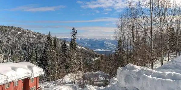 Image 2: Mountain and Valley Views
