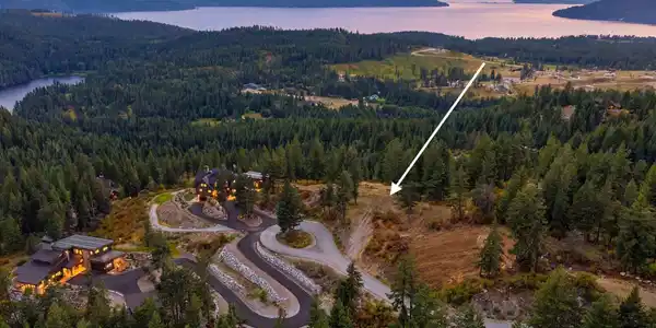 Image 2: Incredible Setting and Amenities