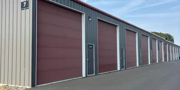 Image 2: GARAGE CONDO